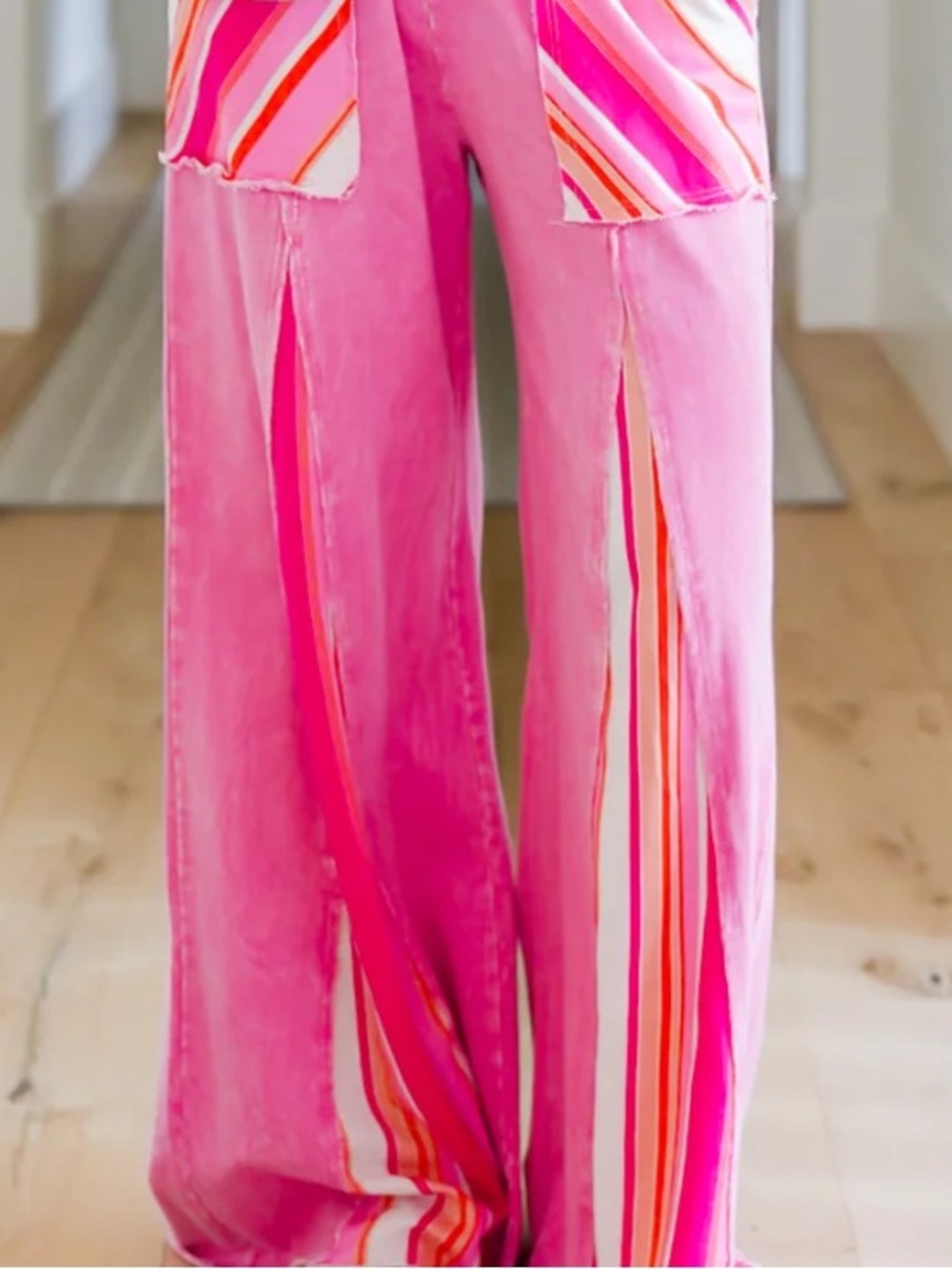 Vibrant Pink Wide-Leg Pants w/ Striped Inset Pockets S/M/L - Picture 2 of 3